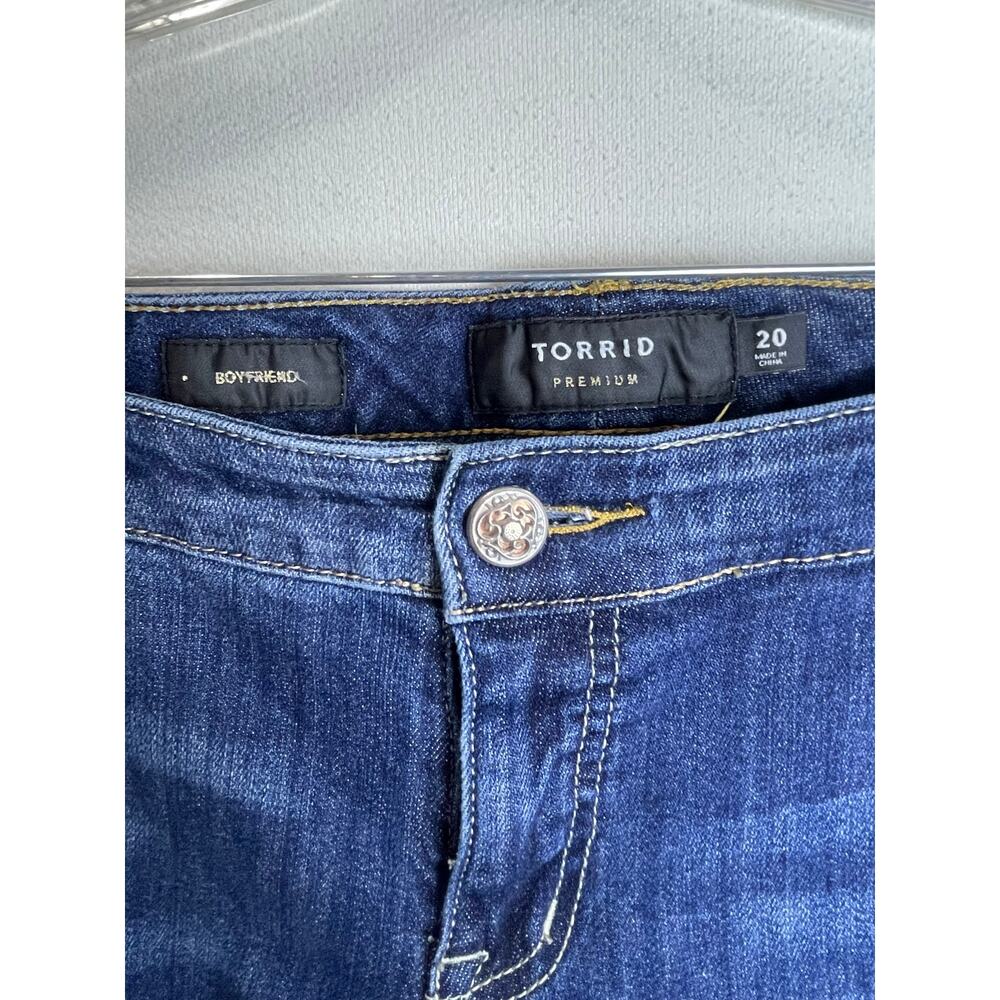 Torrid Premium Distressed Boyfriend Jeans Size 20 Medium Wash Plus Size Denim - Picture 3 of 11